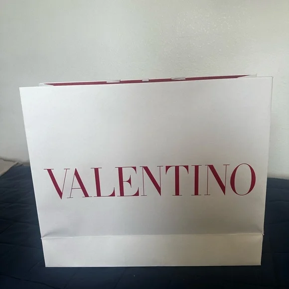 Valentino paper bag - Picture 2 of 3
